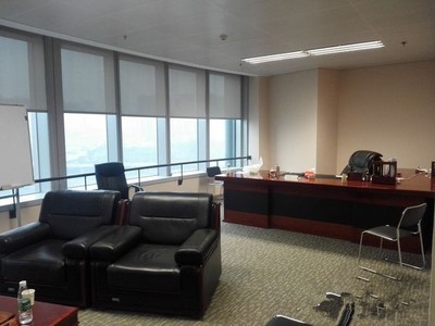 世貿大廈寫字樓出租,解放碑世貿大廈對電梯430平僅租50元帶全套家具_重慶寫字樓_房天下