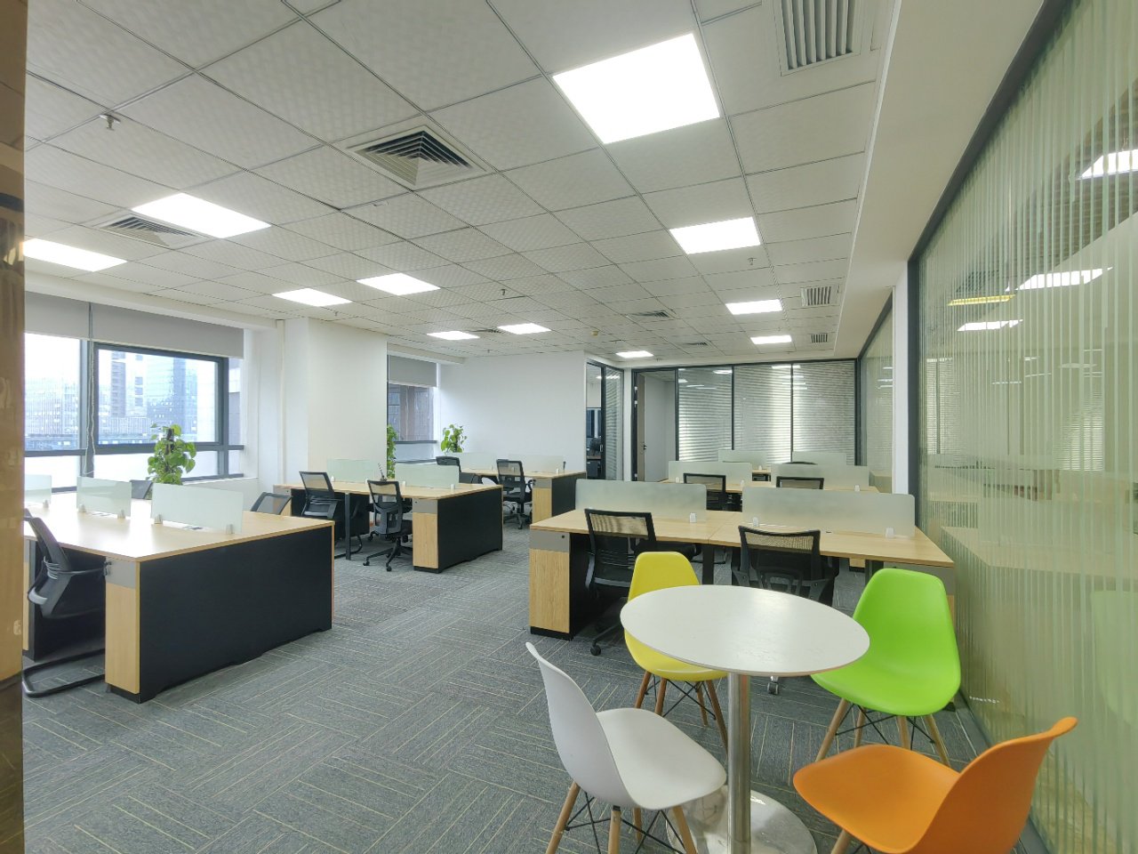 科技園東方科技大廈辦公室出租49每平帶家具